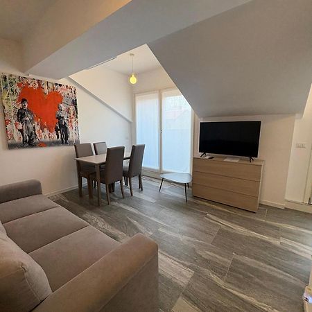 Essential Apartment Sesto San Giovanni Exterior photo