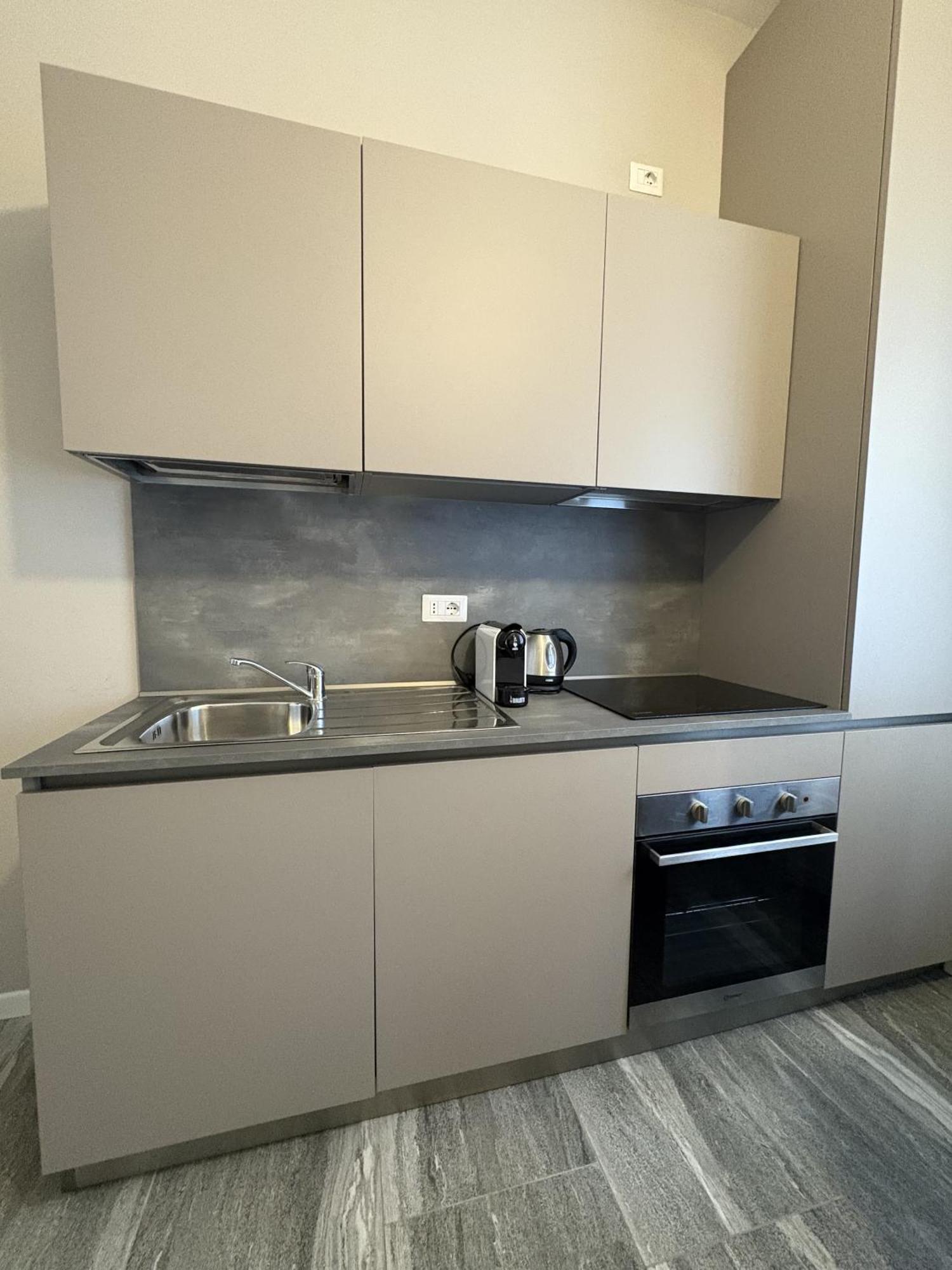 Essential Apartment Sesto San Giovanni Exterior photo
