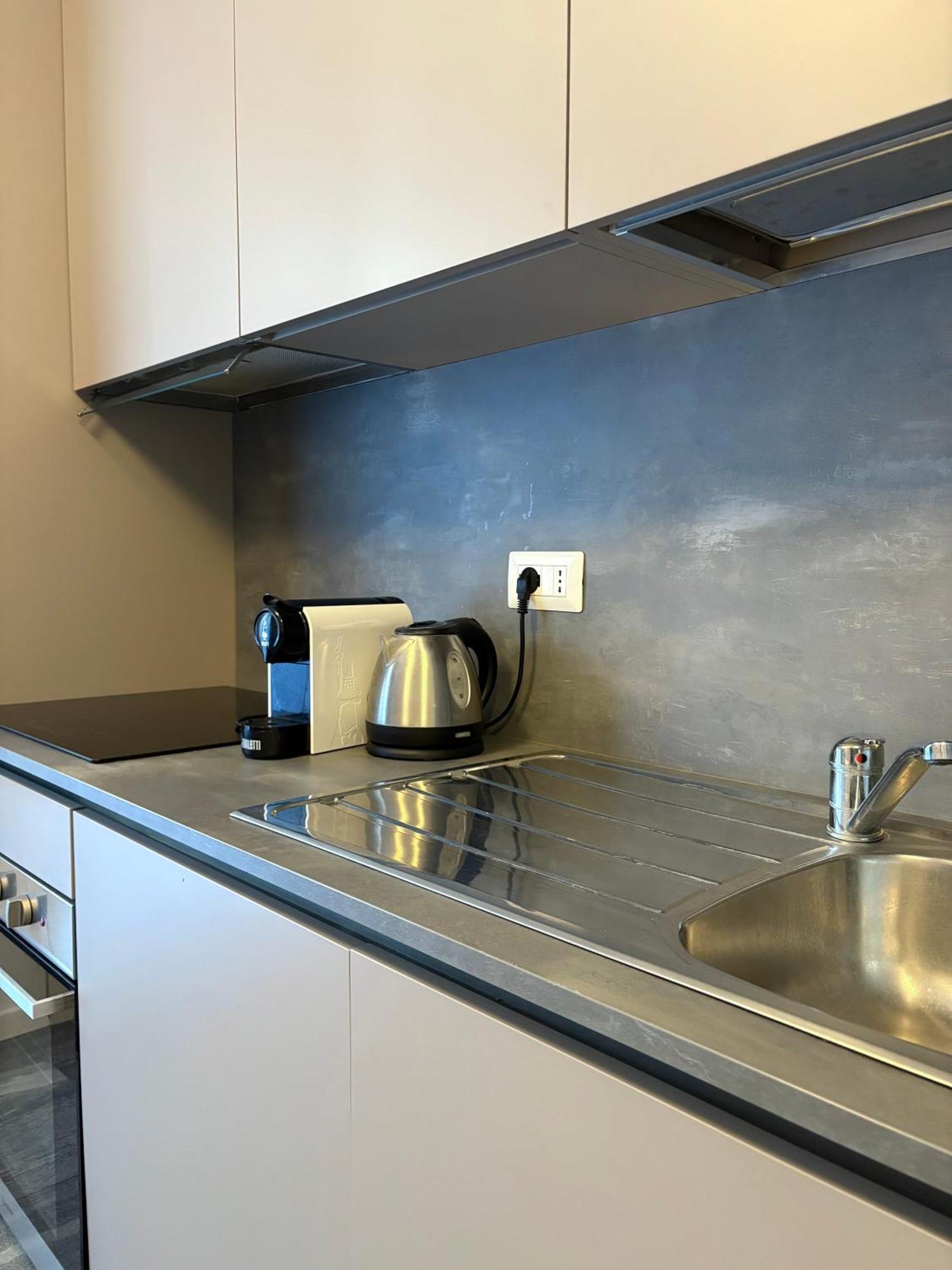 Essential Apartment Sesto San Giovanni Exterior photo