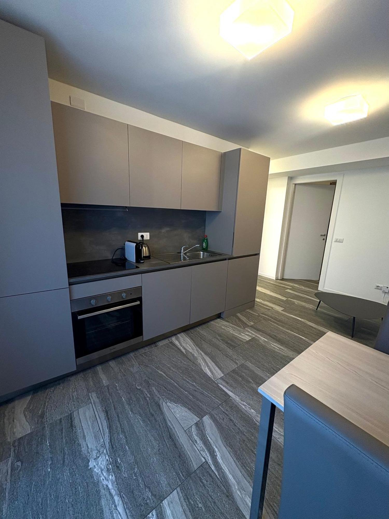 Essential Apartment Sesto San Giovanni Exterior photo