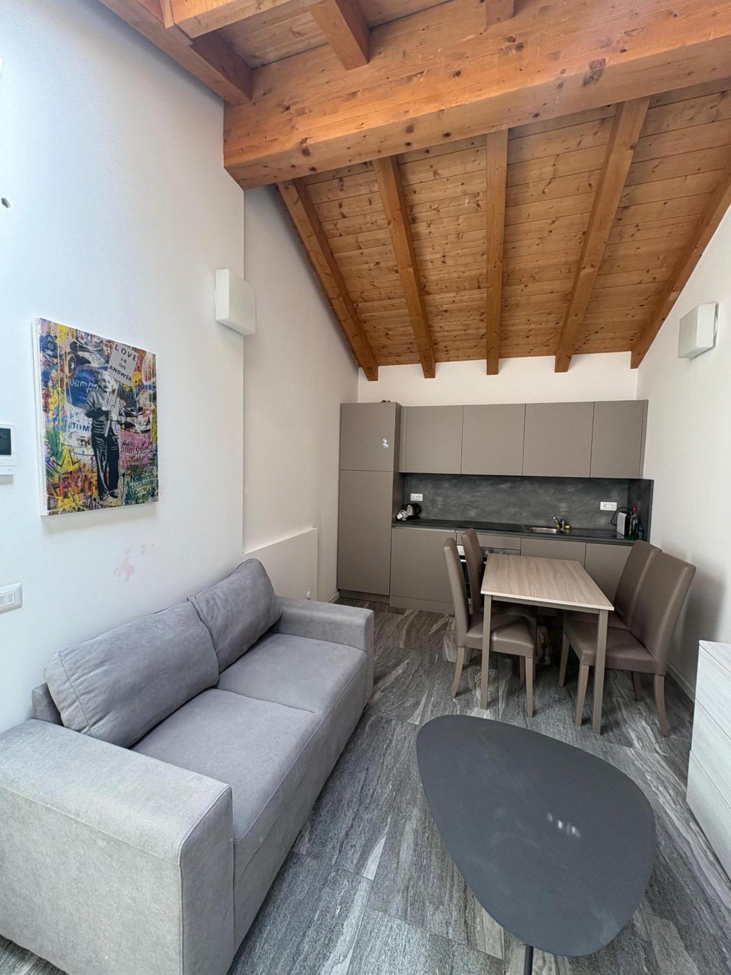 Essential Apartment Sesto San Giovanni Exterior photo