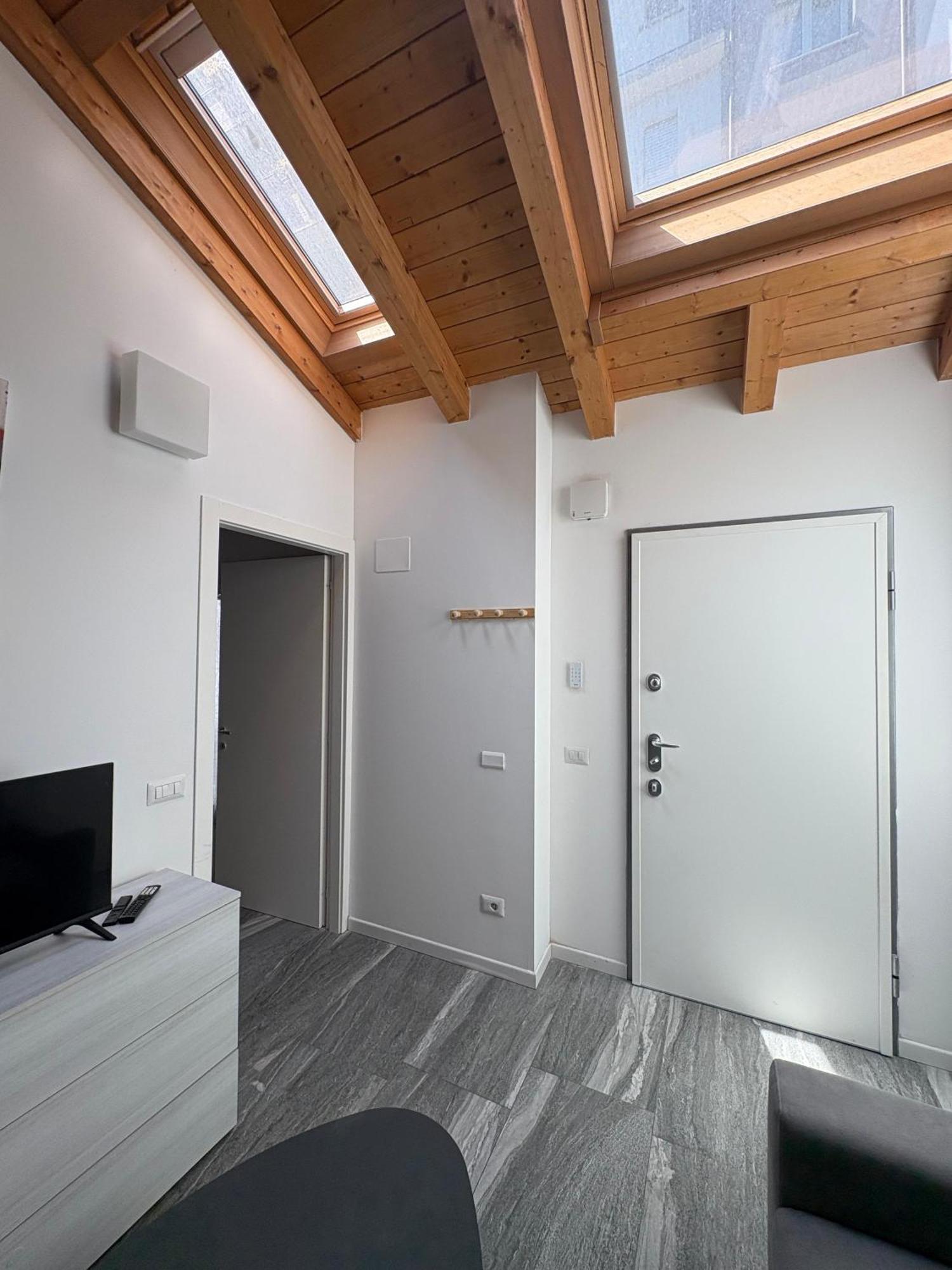 Essential Apartment Sesto San Giovanni Exterior photo